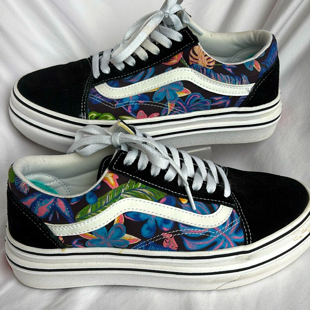 VAN'S SUPER COMFYCUSH OLD SKOOL, Limited Edition Men's Size 7, Women's Size 8.5